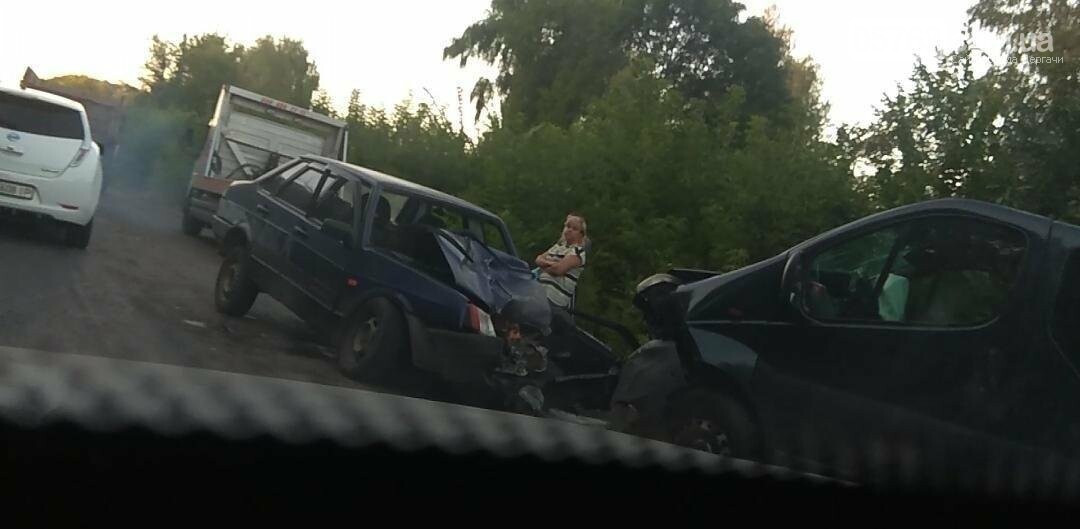 Авария в Дергачевском районе, есть пострадавшие, фото-3 Авария в Дергачевском районе, есть пострадавшие, фото-3