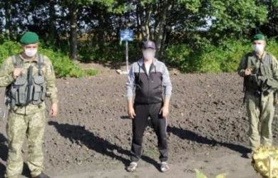 Харьковские пограничники задержали нарушителя, который направлялся... Харьковские пограничники задержали нарушителя, который направлялся в Россию, Вадим Регер